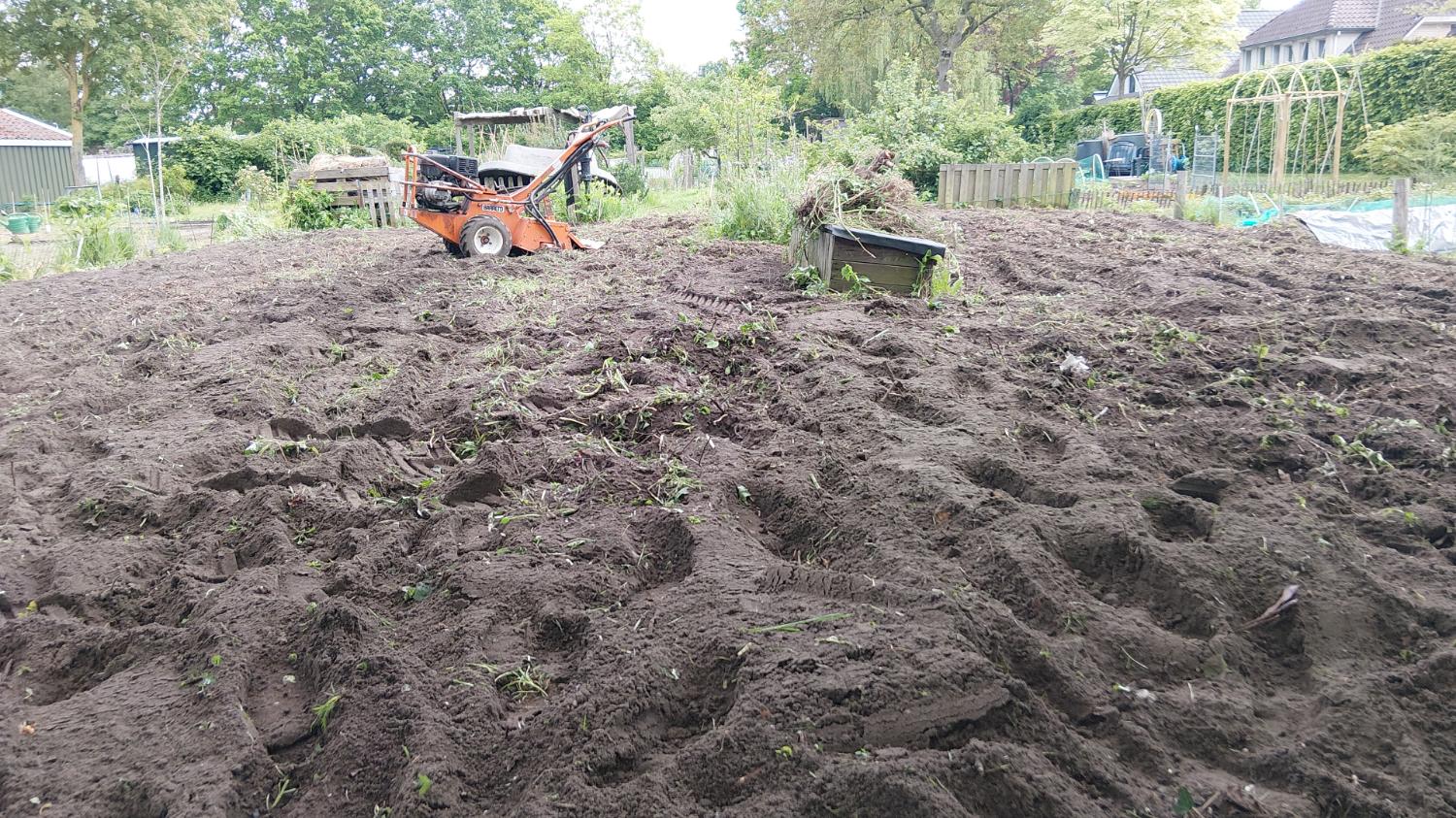 Gefreesde grond met machine